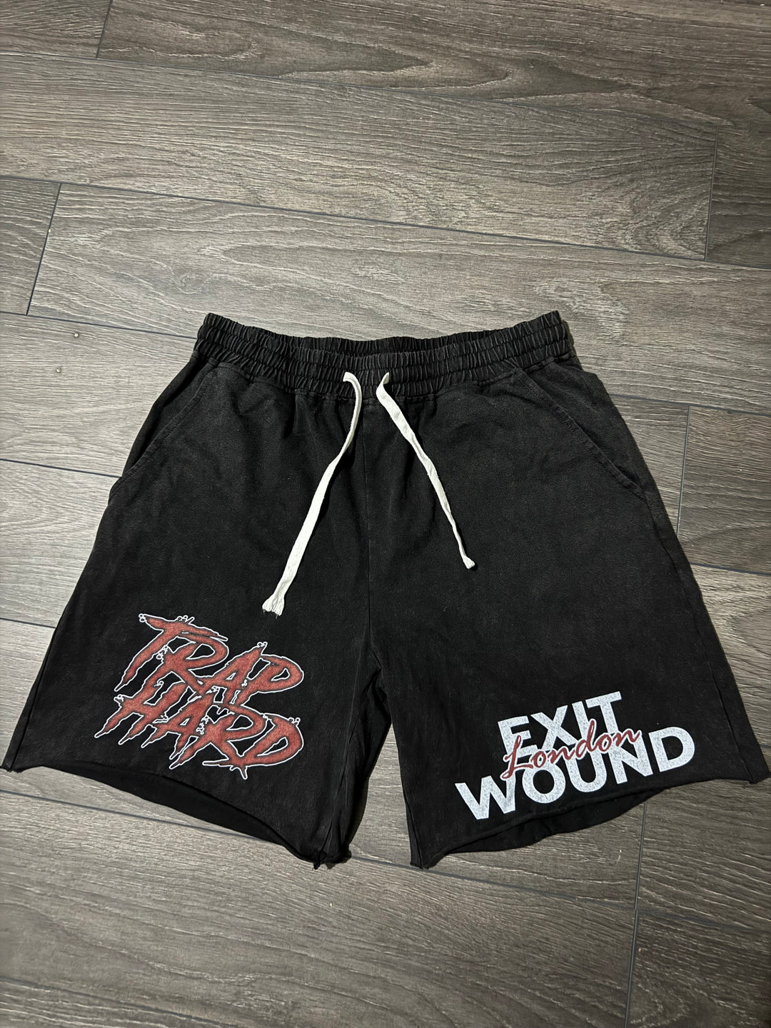 TRAP HARD SHORTS (OVERSIZED)